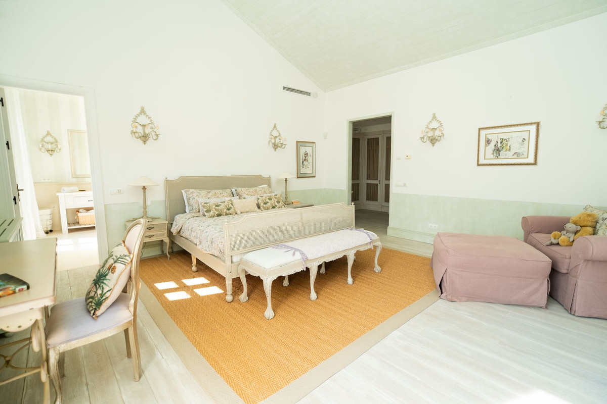 Huis te koop in El Madroñal | 7 slaapkamers H5069785