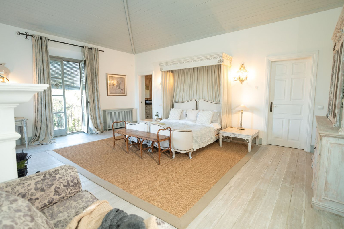 Huis te koop in El Madroñal | 7 slaapkamers H5069785