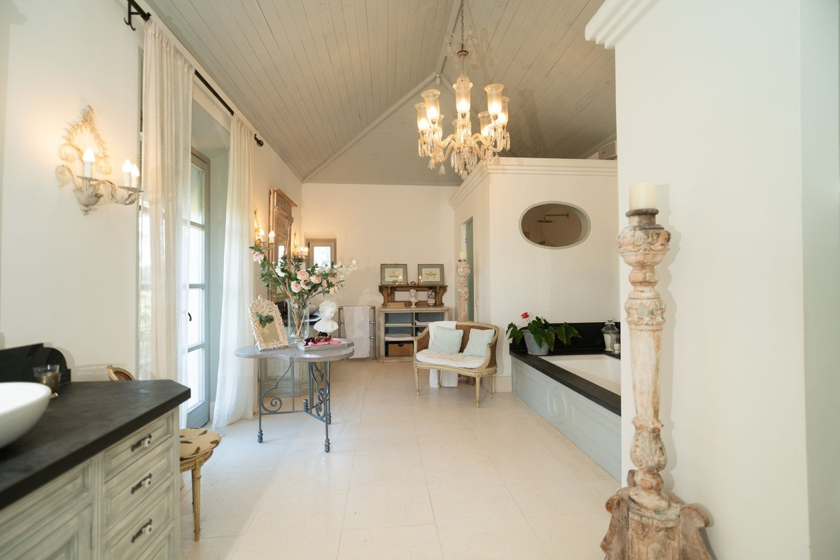 Huis te koop in El Madroñal | 7 slaapkamers H5069785