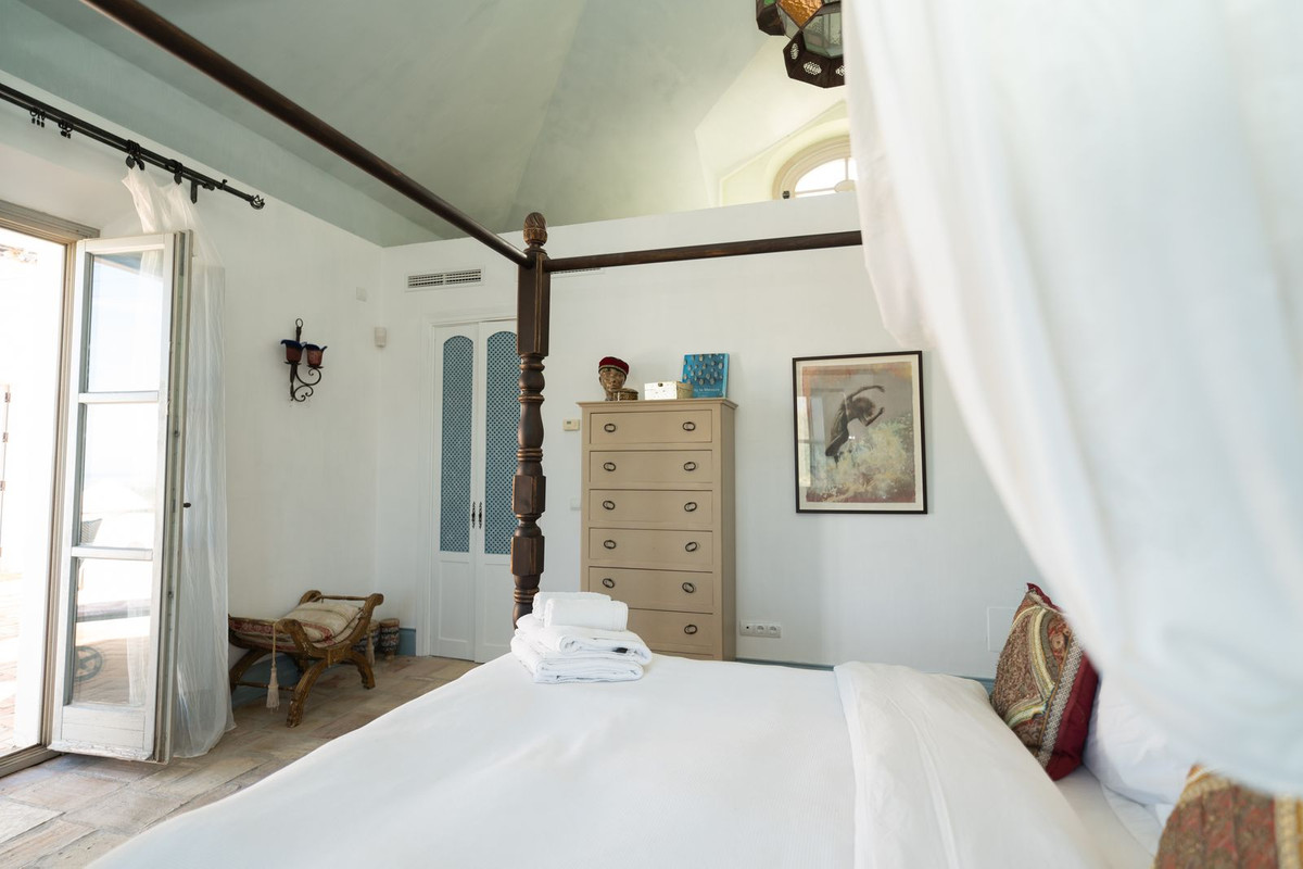 Huis te koop in El Madroñal | 7 slaapkamers H5069785