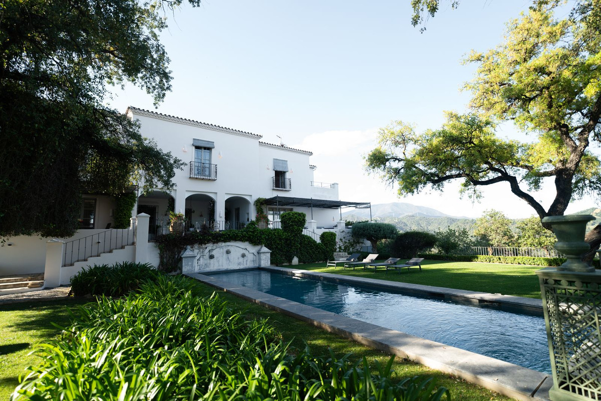 Huis te koop in El Madroñal | 7 slaapkamers H5069785