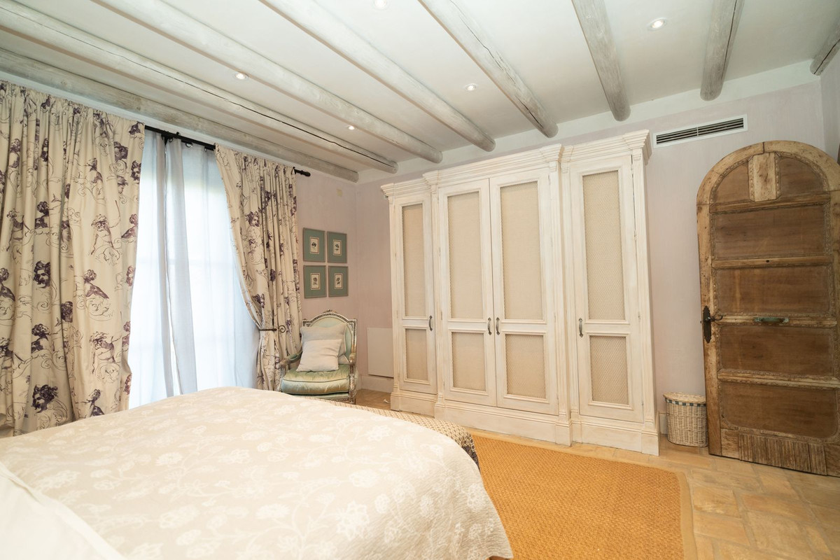 Huis te koop in El Madroñal | 7 slaapkamers H5069785