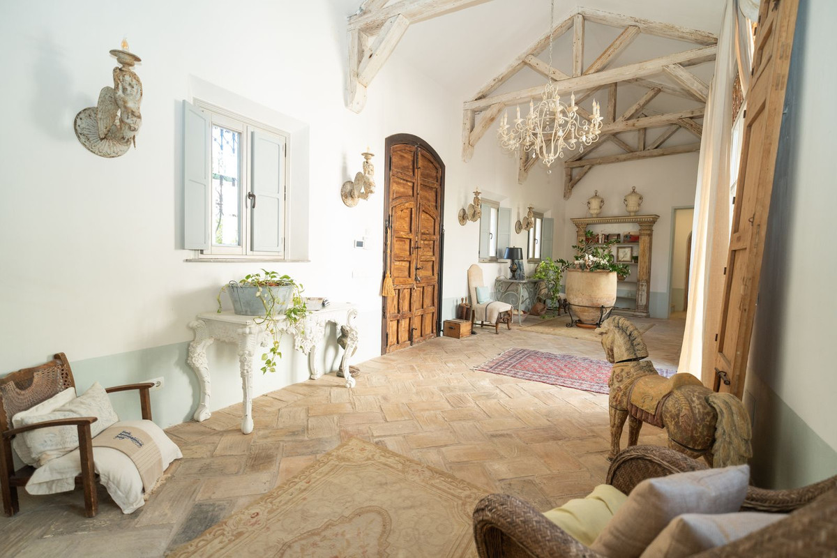 Huis te koop in El Madroñal | 7 slaapkamers H5069785