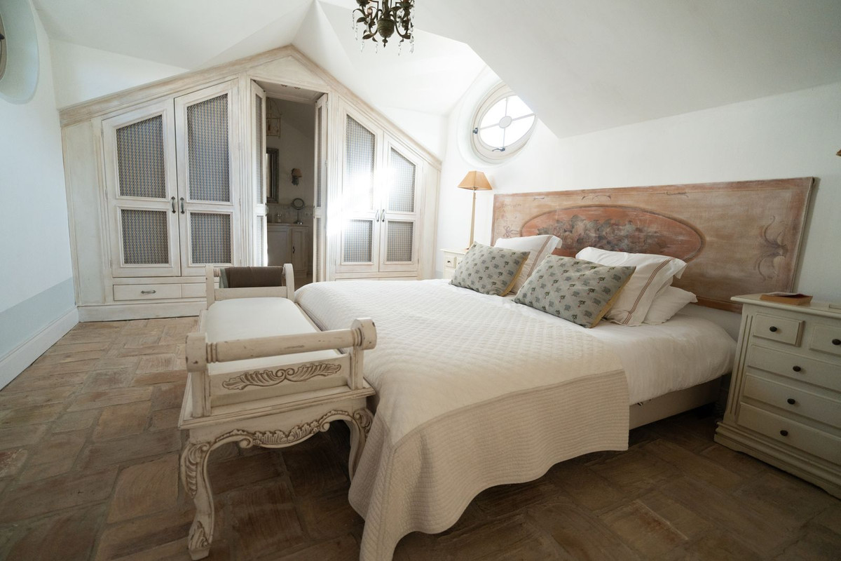 Huis te koop in El Madroñal | 7 slaapkamers H5069785