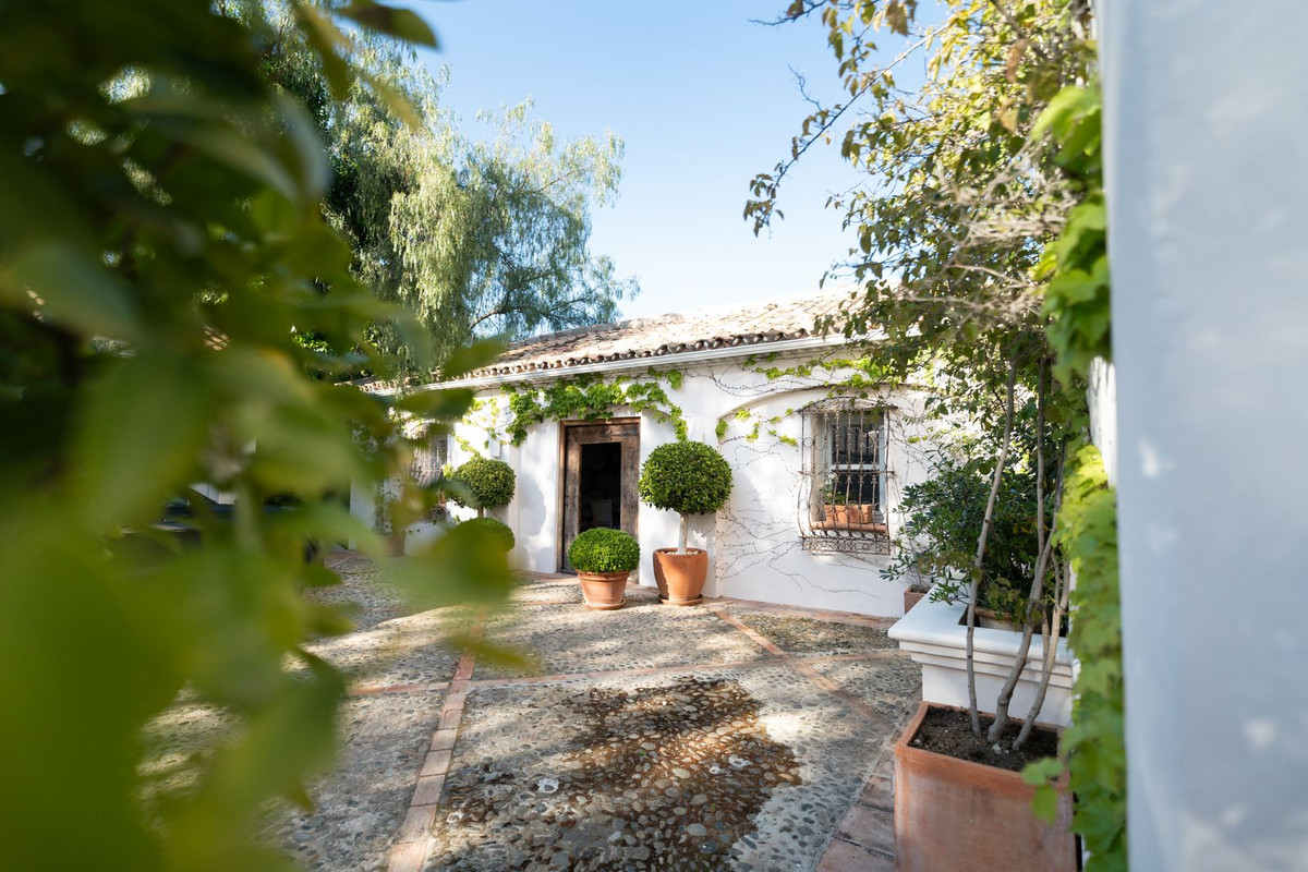 Huis te koop in El Madroñal | 7 slaapkamers H5069785