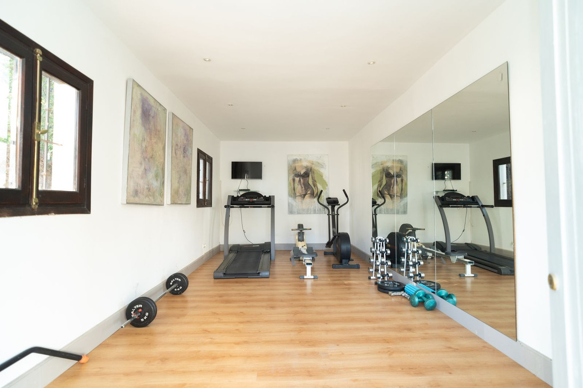 Huis te koop in El Madroñal | 7 slaapkamers H5069785