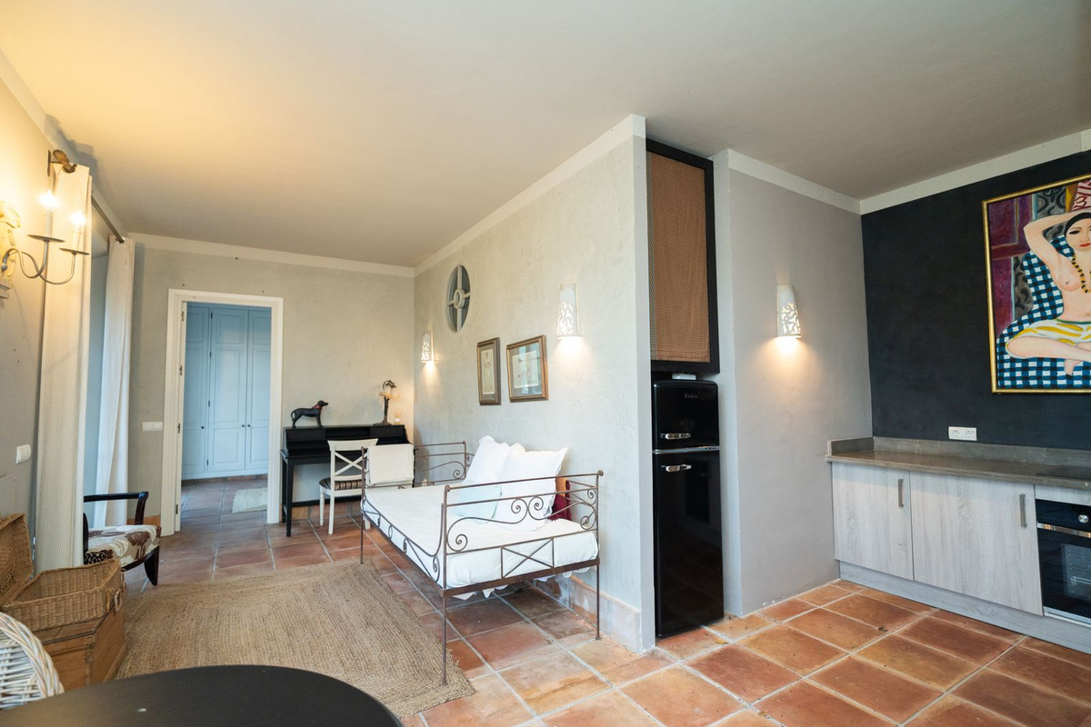 Huis te koop in El Madroñal | 7 slaapkamers H5069785