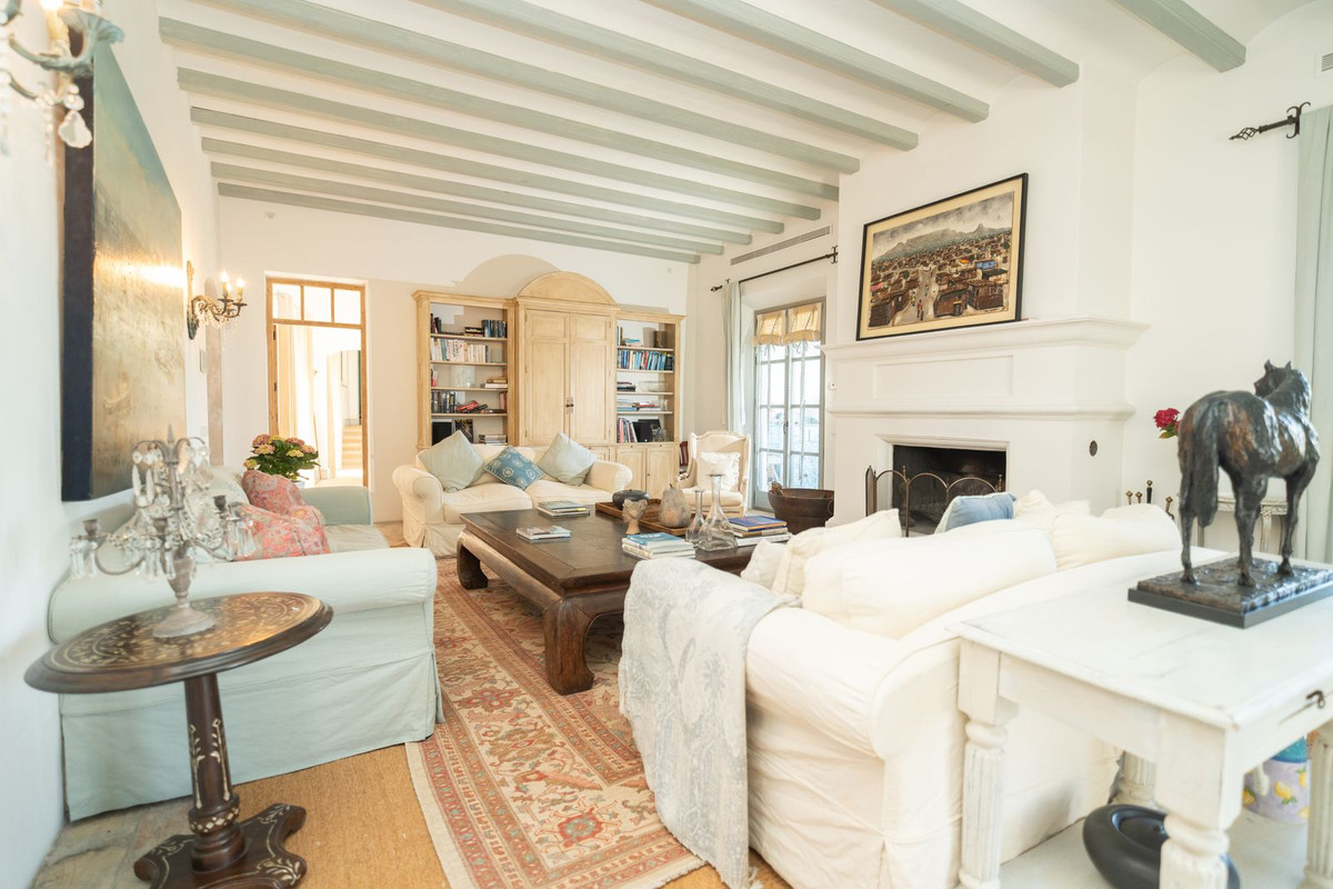 Huis te koop in El Madroñal | 7 slaapkamers H5069785