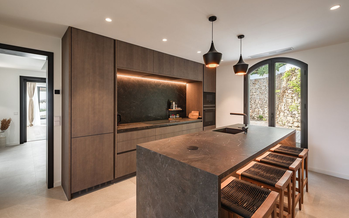 Huis te koop in El Madroñal | 5 slaapkamers H5140945
