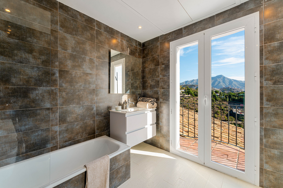 Huis te koop in El Madroñal | 6 slaapkamers H5225707