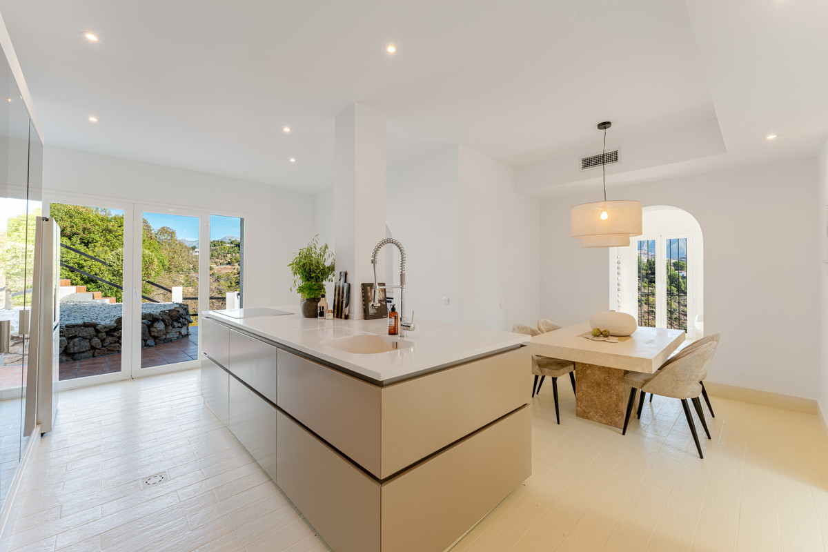 Huis te koop in El Madroñal | 6 slaapkamers H5225707