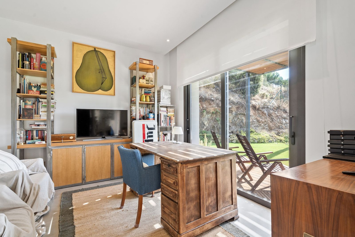 Huis te koop in El Madroñal | 6 slaapkamers H5252197