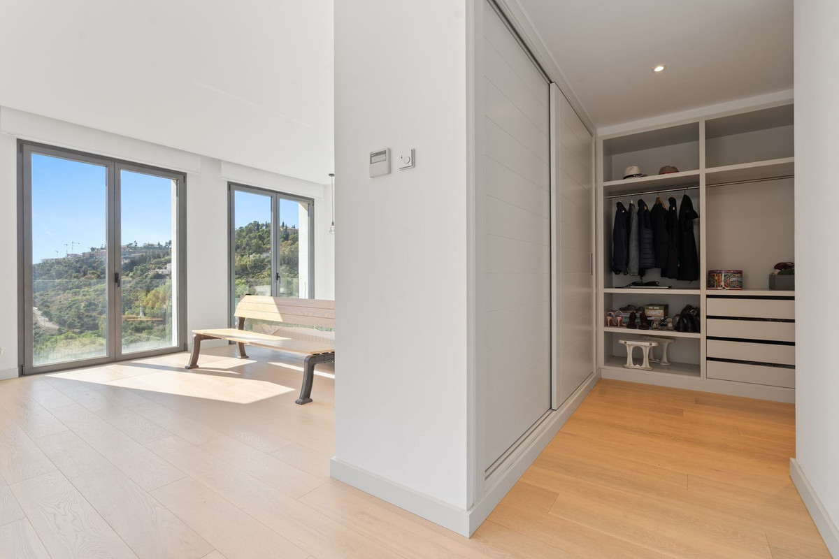 Huis te koop in El Madroñal | 6 slaapkamers H5252197