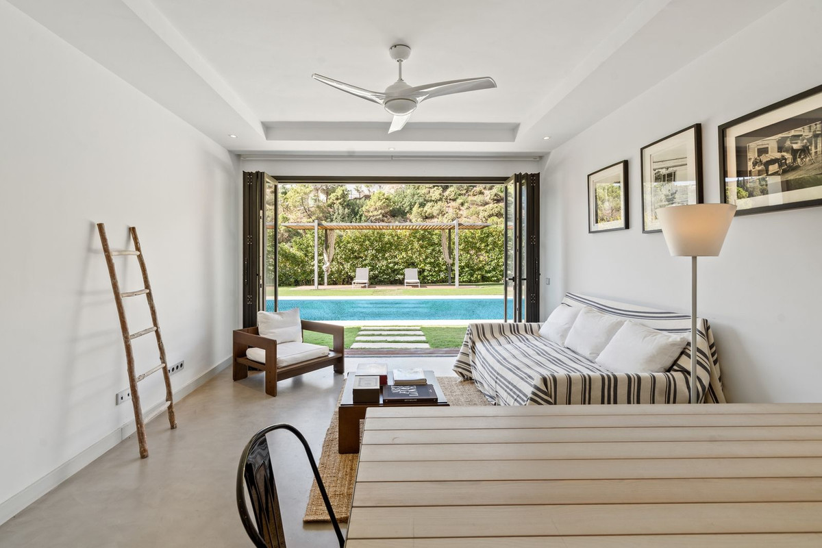 Huis te koop in El Madroñal | 6 slaapkamers H5252197