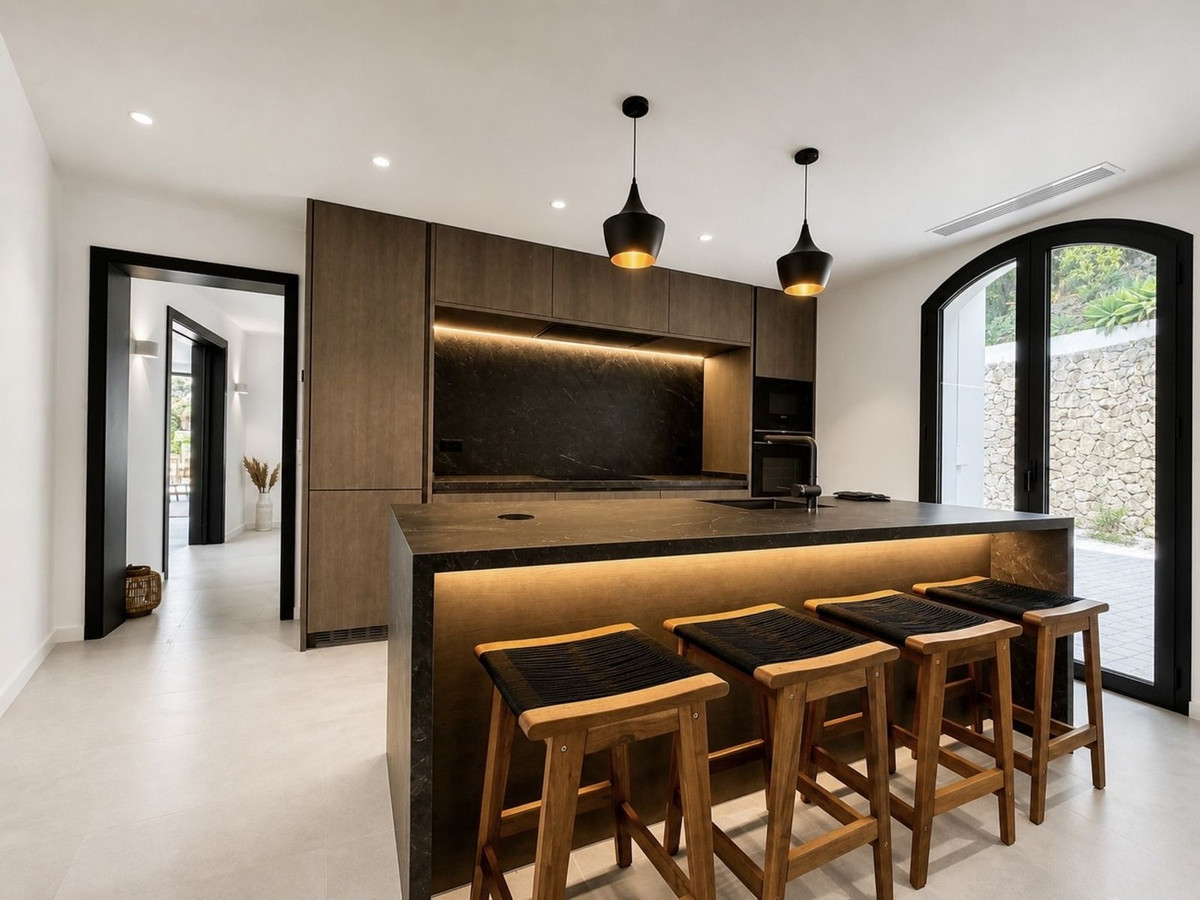 Huis te koop in El Madroñal | 5 slaapkamers H5371204