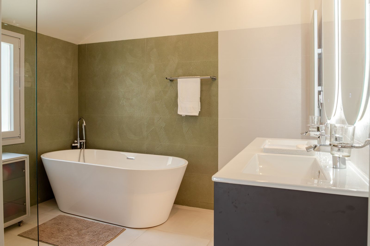 Huis te koop in El Madroñal | 5 slaapkamers H5434768
