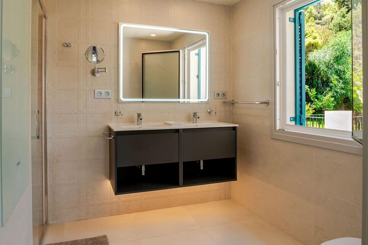 Huis te koop in El Madroñal | 5 slaapkamers H5434768