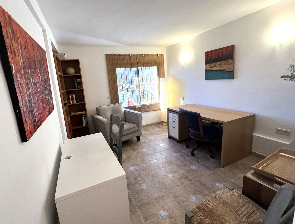 Huis te koop in El Padron | 4 slaapkamers H5229712