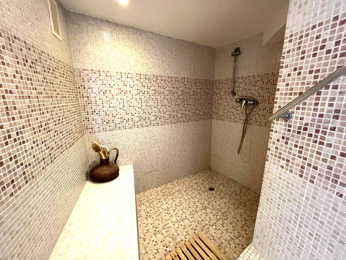 Huis te koop in El Padron | 4 slaapkamers H5229712