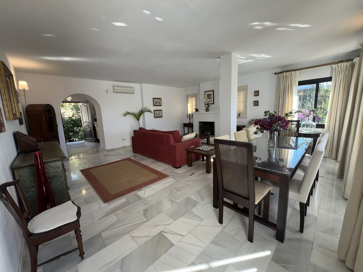 Huis te koop in El Padron | 4 slaapkamers H5229712