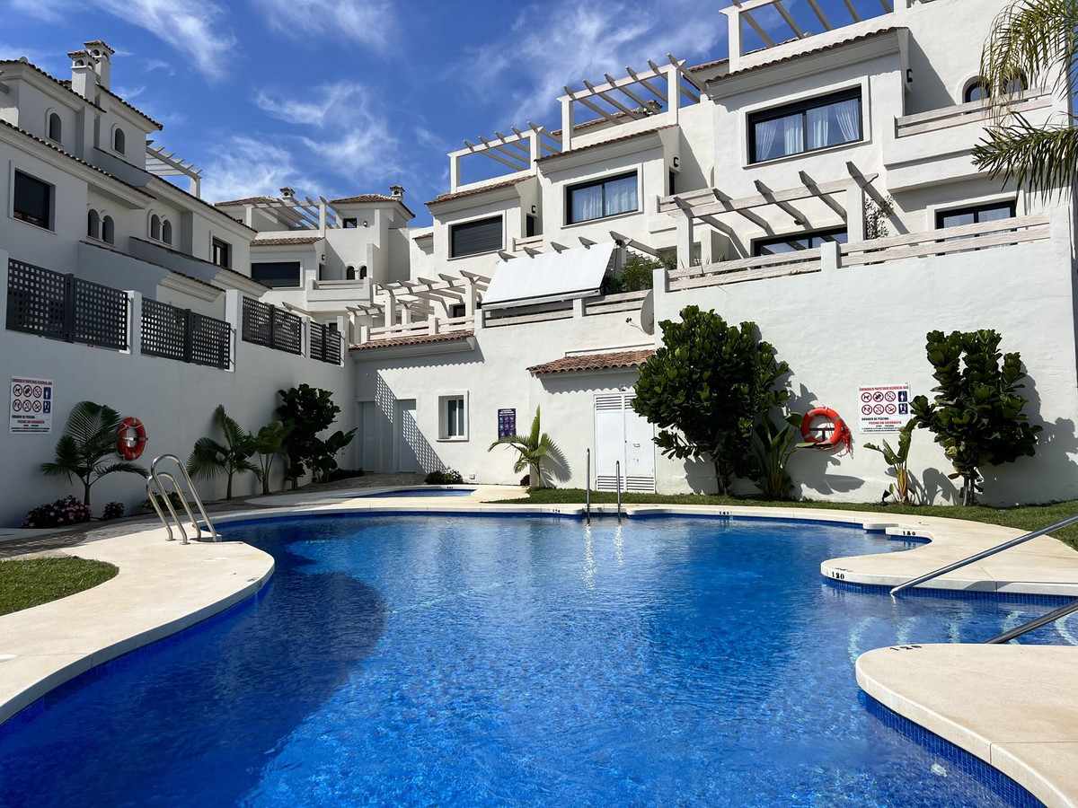 Huis te koop in El Paraiso | 3 slaapkamers H4950613
