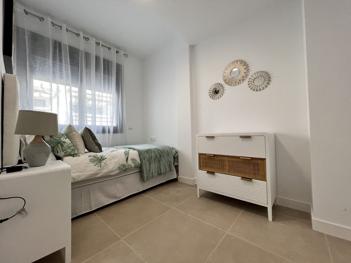 Huis te koop in El Paraiso | 3 slaapkamers H4950613