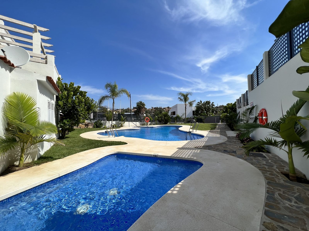 Huis te koop in El Paraiso | 3 slaapkamers H4950613