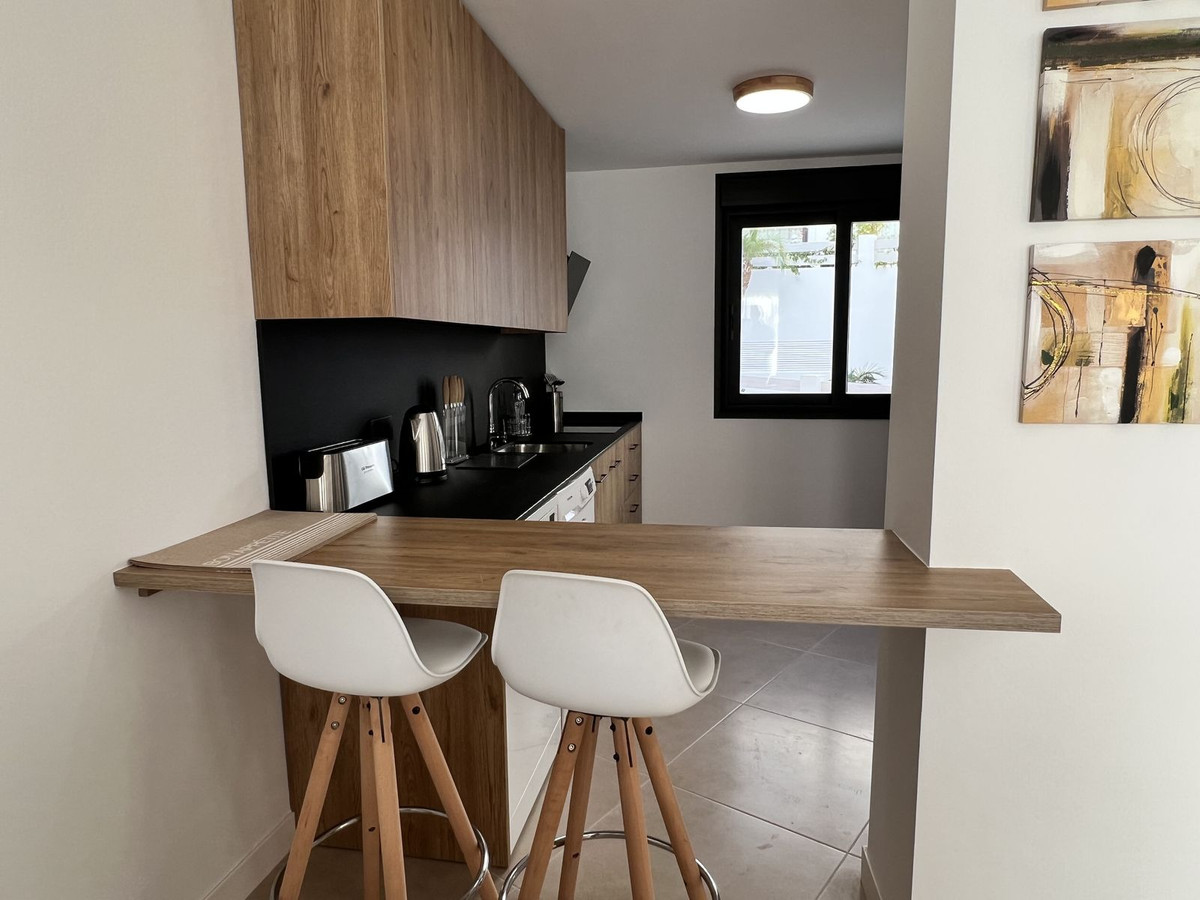 Huis te koop in El Paraiso | 3 slaapkamers H4950613