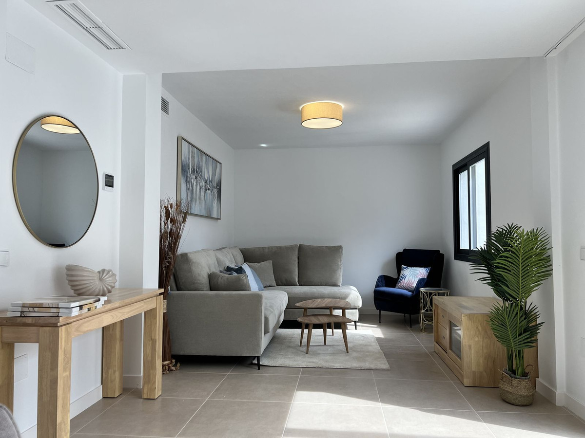 Huis te koop in El Paraiso | 3 slaapkamers H4950613