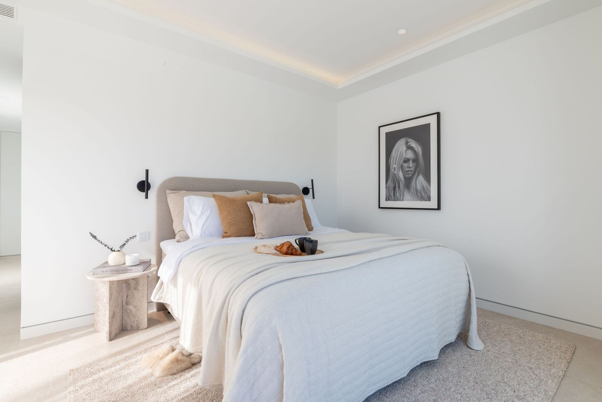 Huis te koop in El Paraiso | 4 slaapkamers H4965097