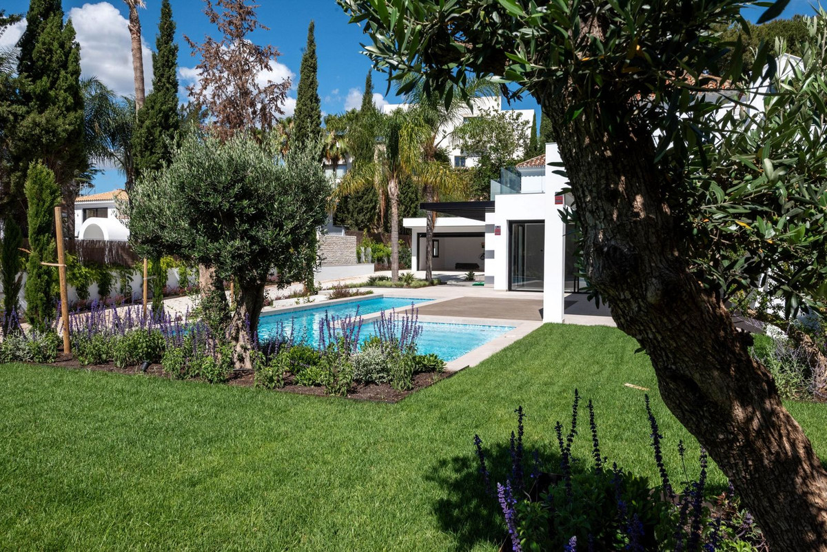 Huis te koop in El Paraiso | 4 slaapkamers H4965097