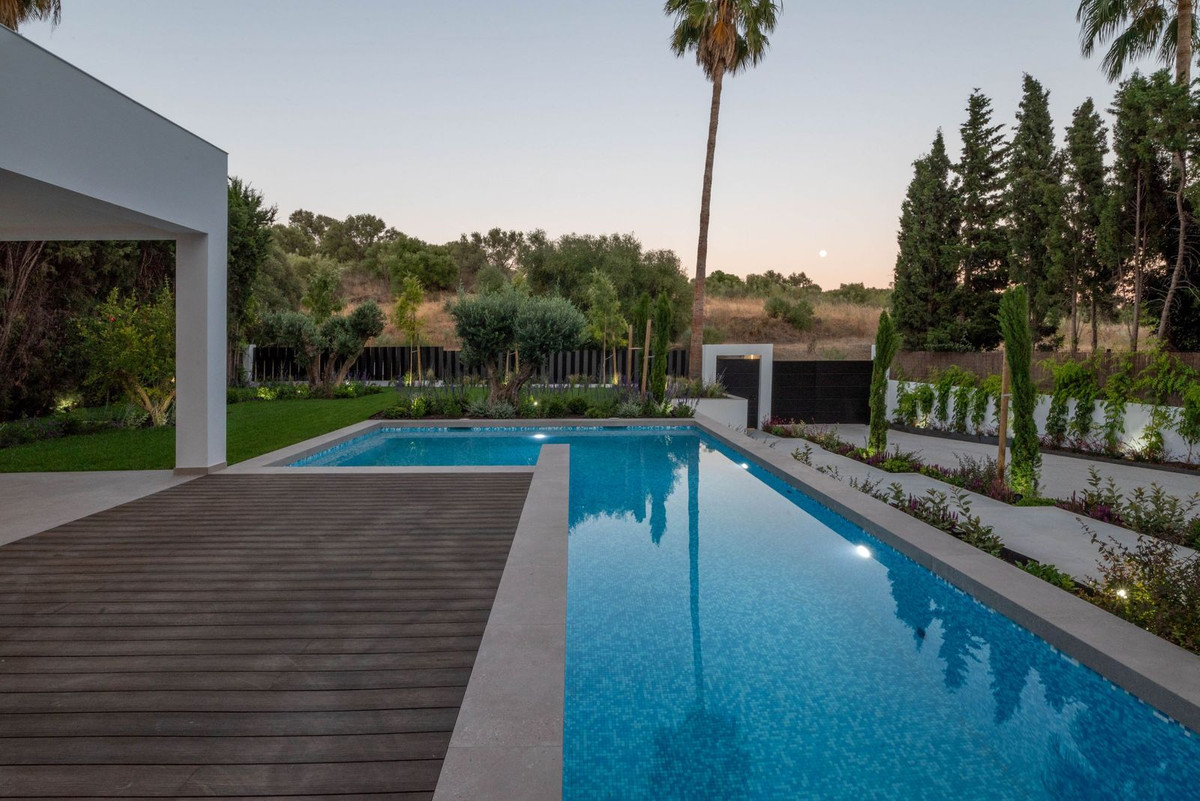 Huis te koop in El Paraiso | 4 slaapkamers H4965097