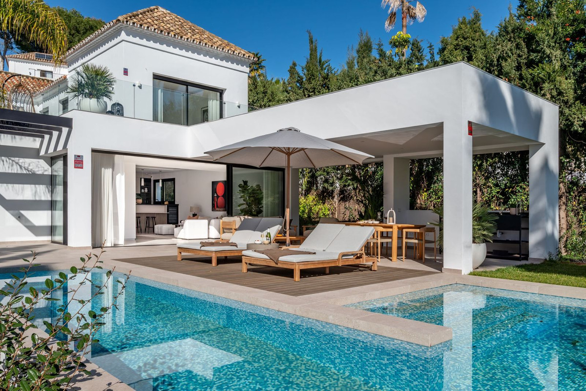 Huis te koop in El Paraiso | 4 slaapkamers H4965097
