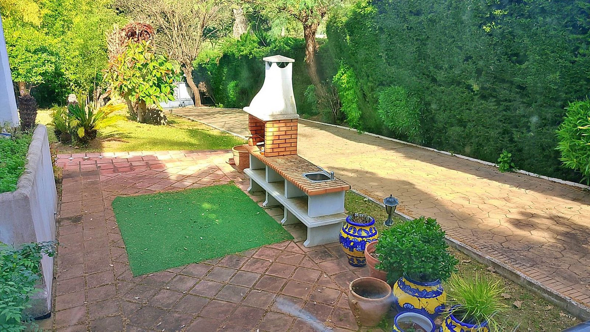 Huis te koop in El Paraiso | 4 slaapkamers H5017612