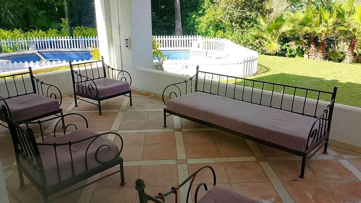 Huis te koop in El Paraiso | 4 slaapkamers H5017612