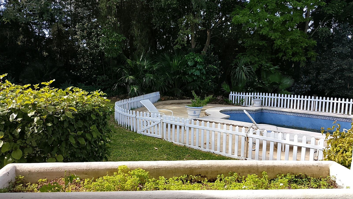 Huis te koop in El Paraiso | 4 slaapkamers H5017612