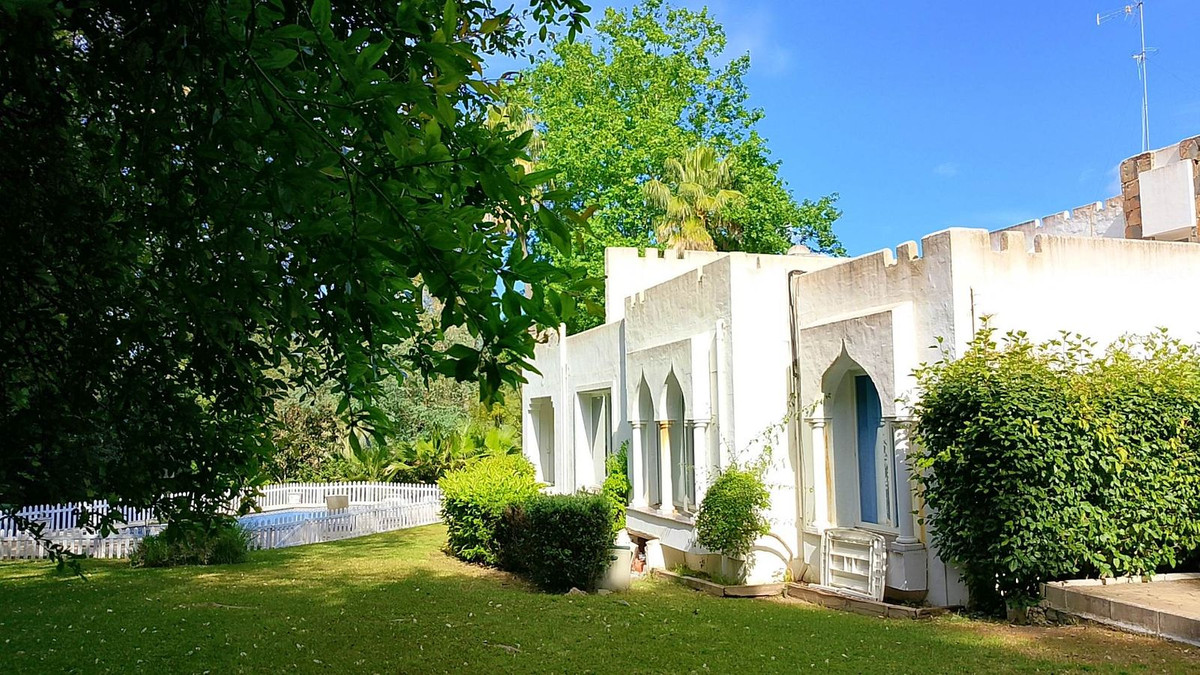 Huis te koop in El Paraiso | 4 slaapkamers H5017612