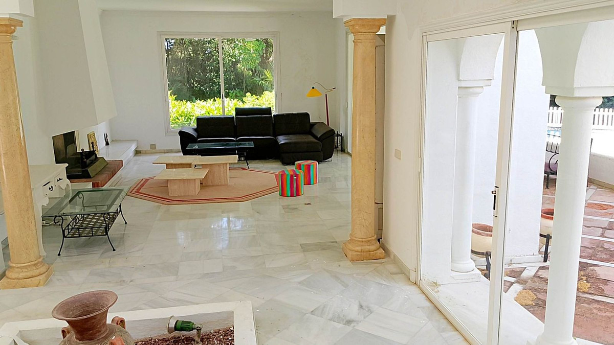 Huis te koop in El Paraiso | 4 slaapkamers H5017612