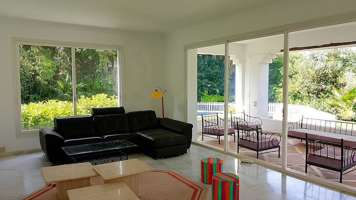 Huis te koop in El Paraiso | 4 slaapkamers H5017612