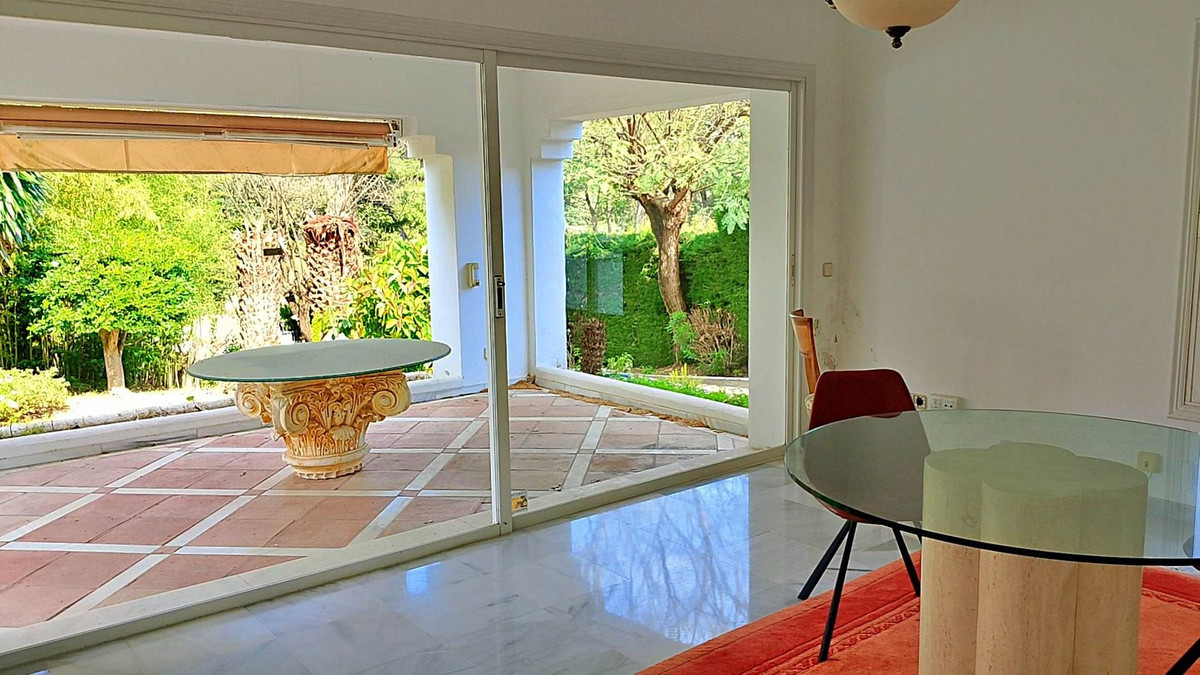 Huis te koop in El Paraiso | 4 slaapkamers H5017612