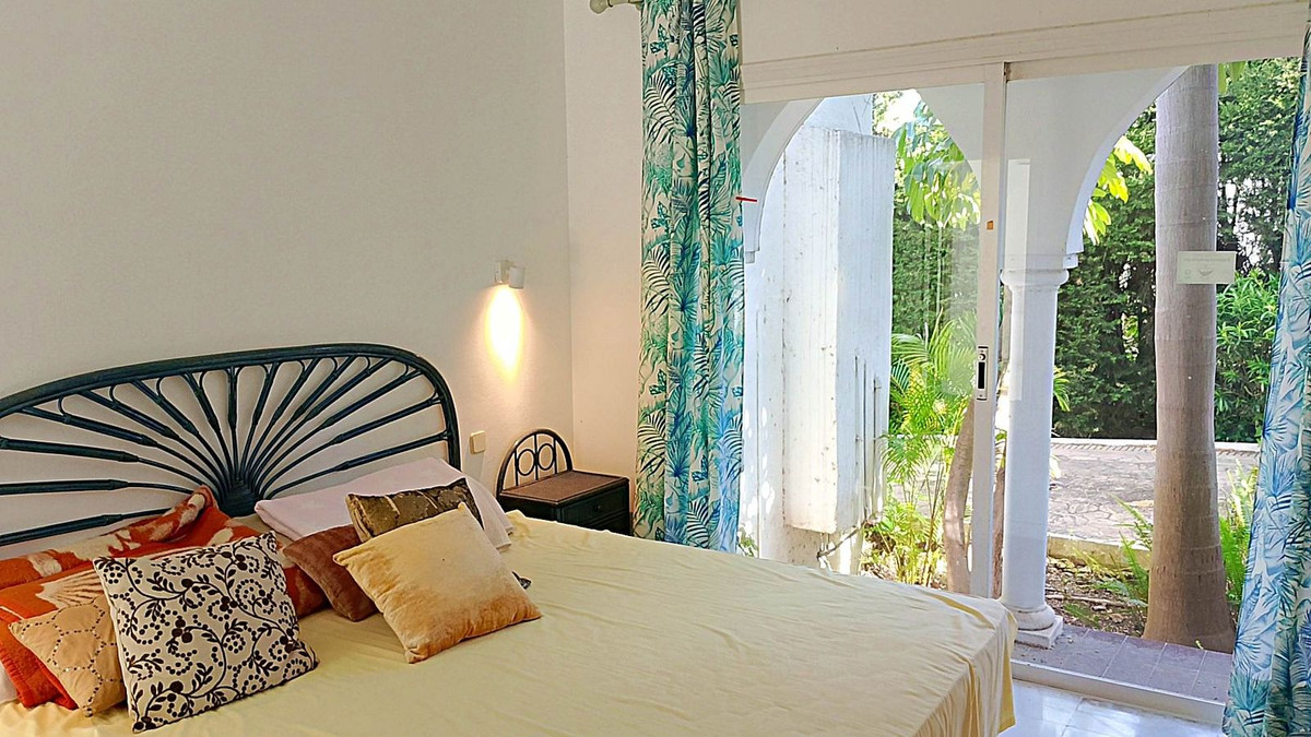 Huis te koop in El Paraiso | 4 slaapkamers H5017612