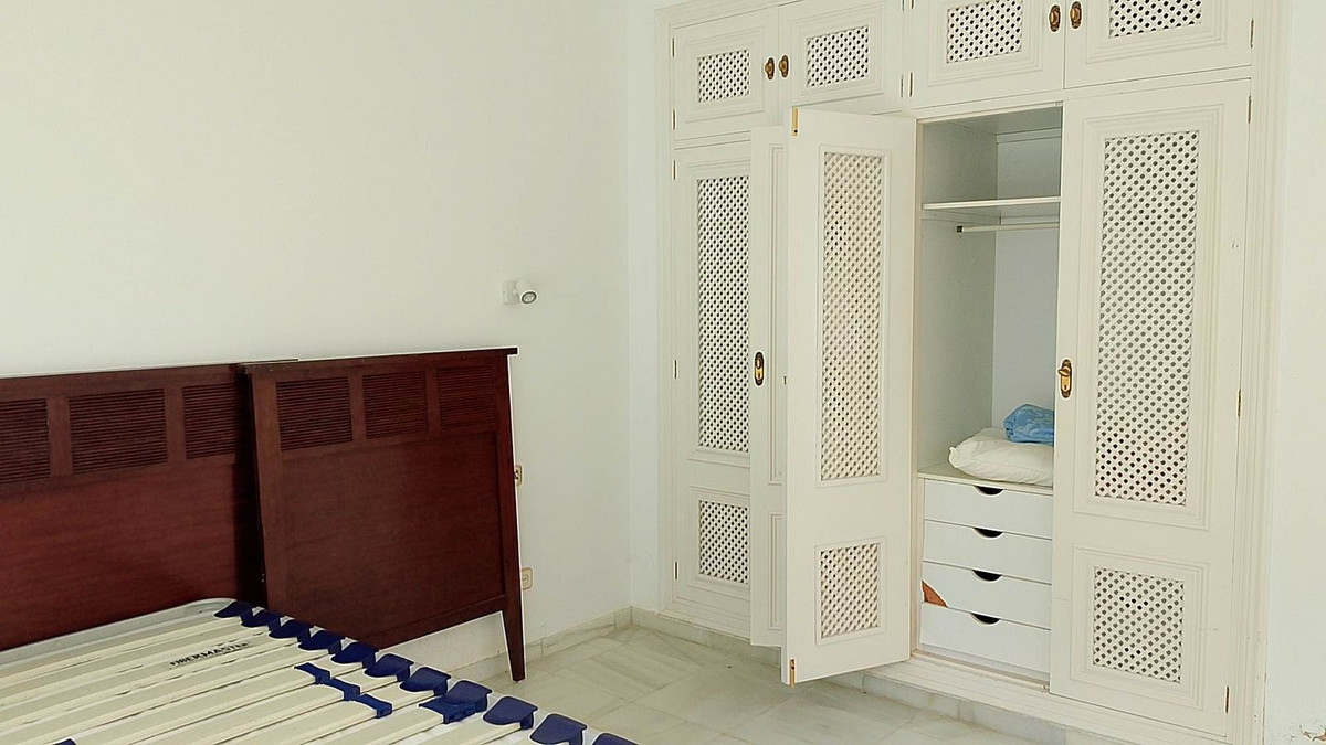 Huis te koop in El Paraiso | 4 slaapkamers H5017612