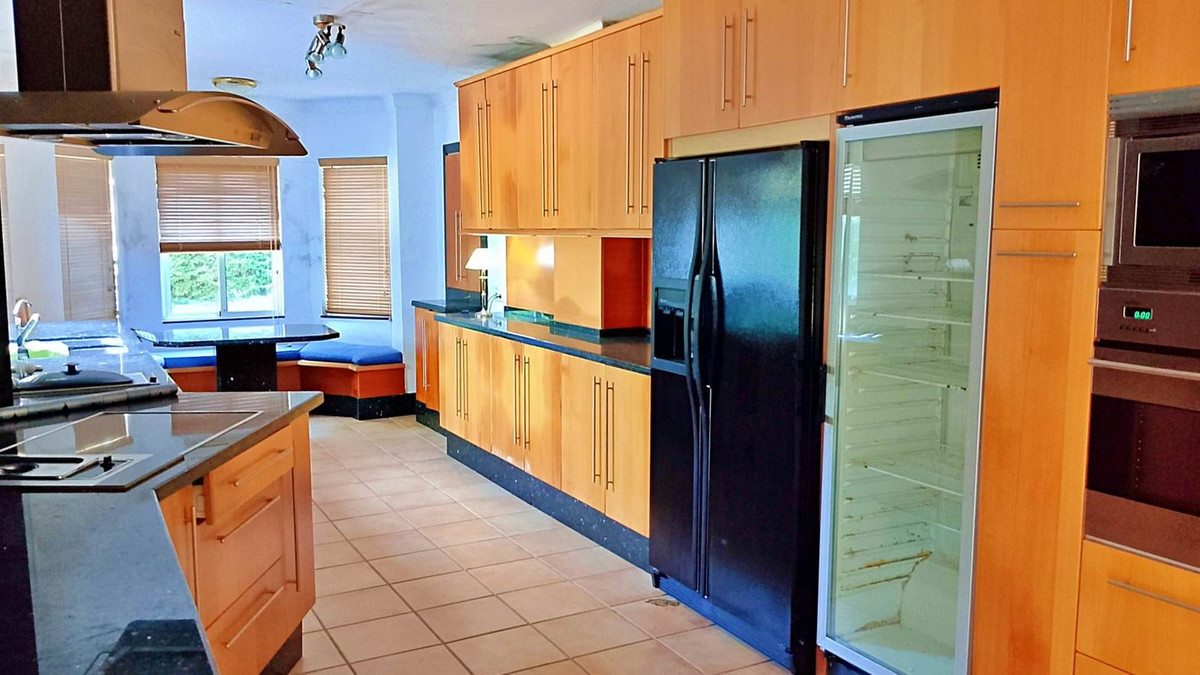 Huis te koop in El Paraiso | 4 slaapkamers H5017612
