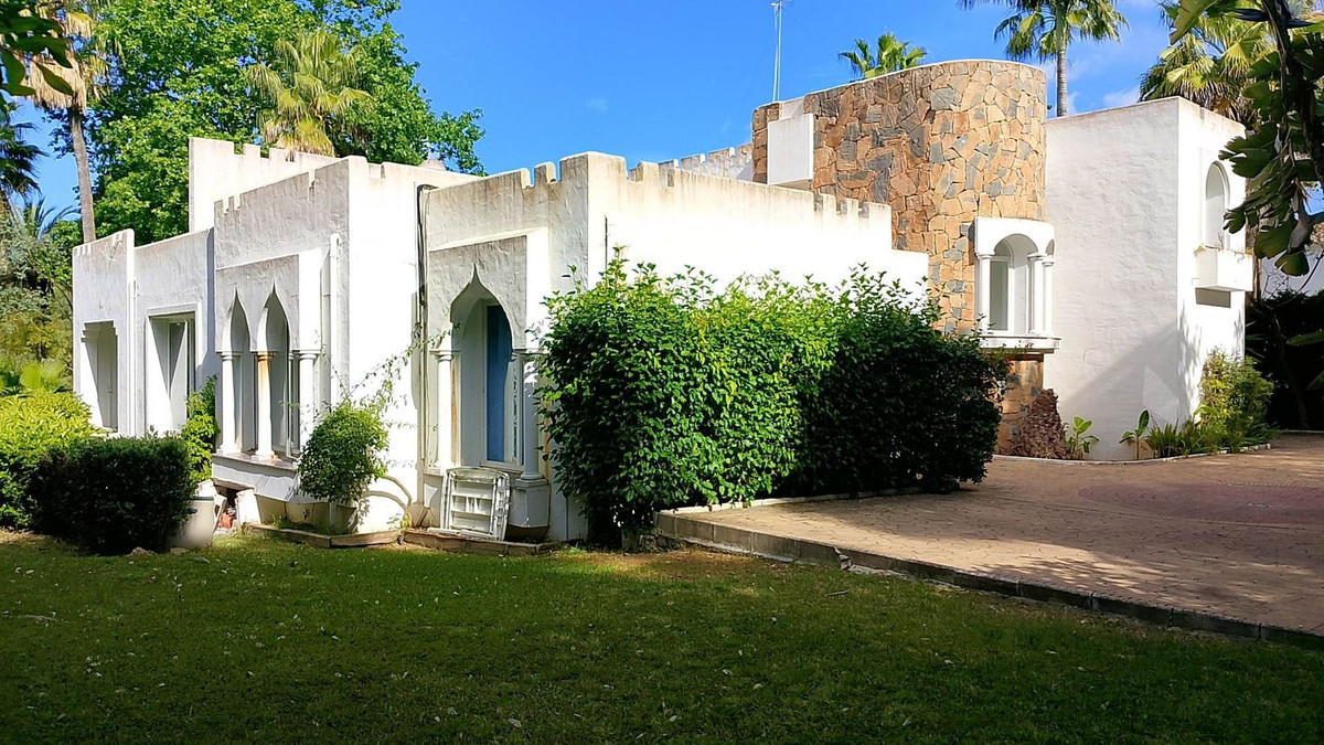 Huis te koop in El Paraiso | 4 slaapkamers H5017612
