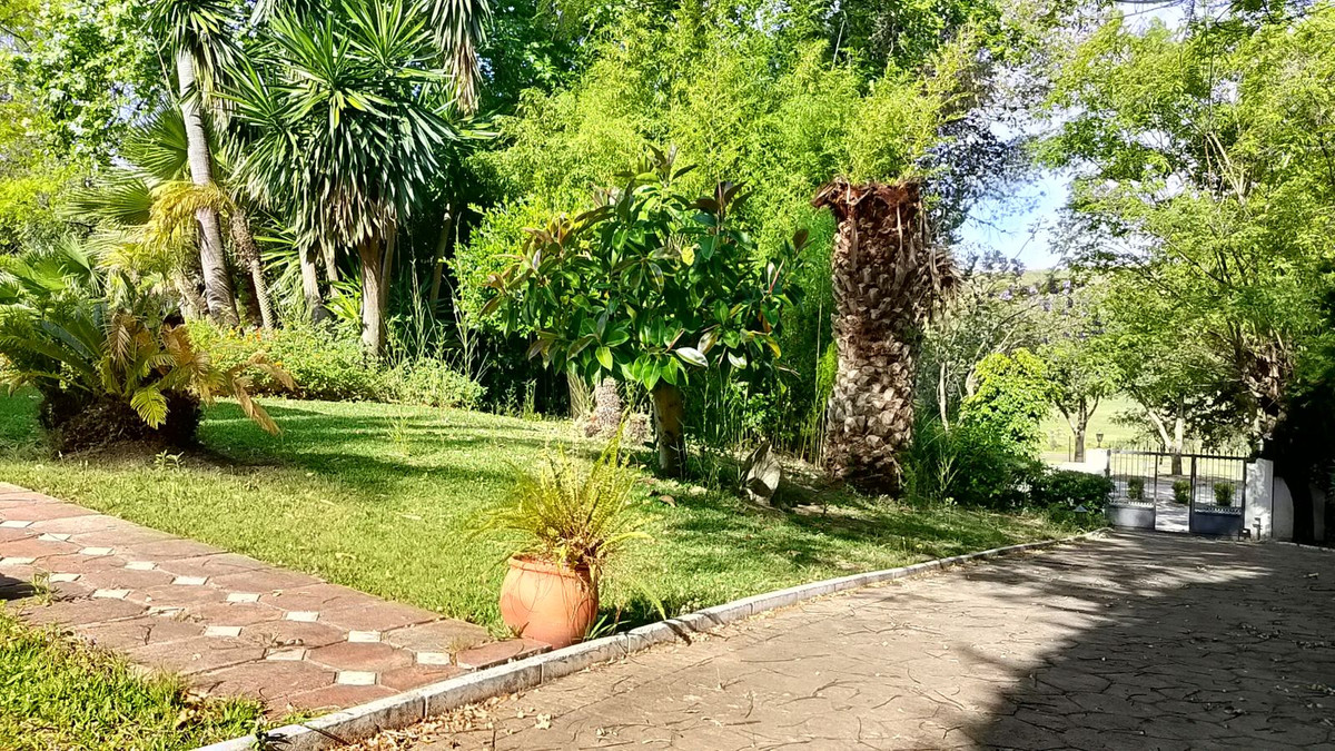 Huis te koop in El Paraiso | 4 slaapkamers H5017612