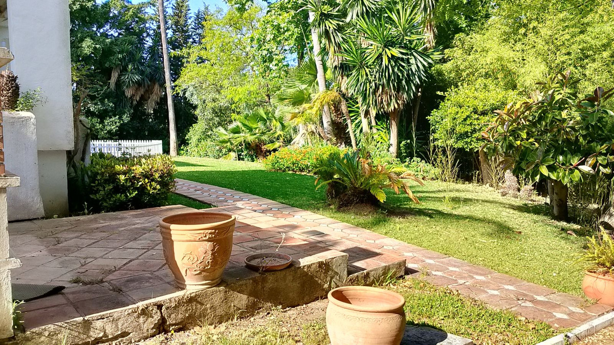 Huis te koop in El Paraiso | 4 slaapkamers H5017612