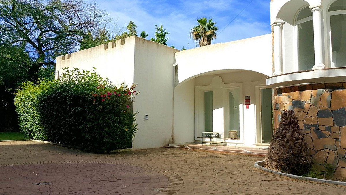 Huis te koop in El Paraiso | 4 slaapkamers H5017612