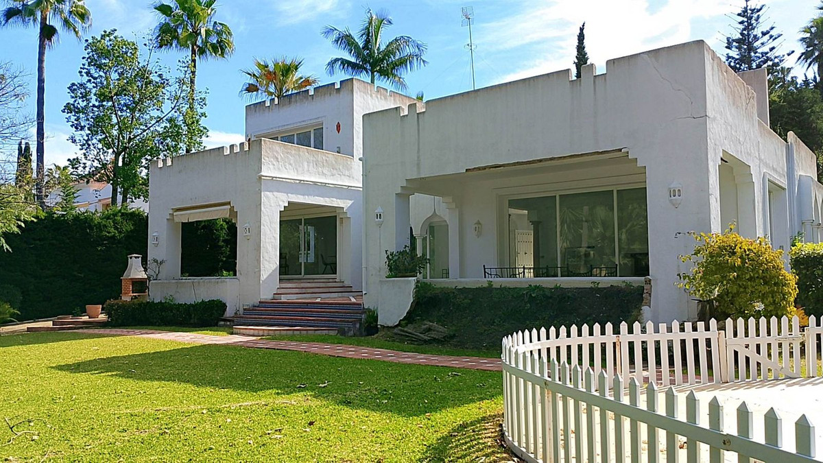 Huis te koop in El Paraiso | 4 slaapkamers H5017612