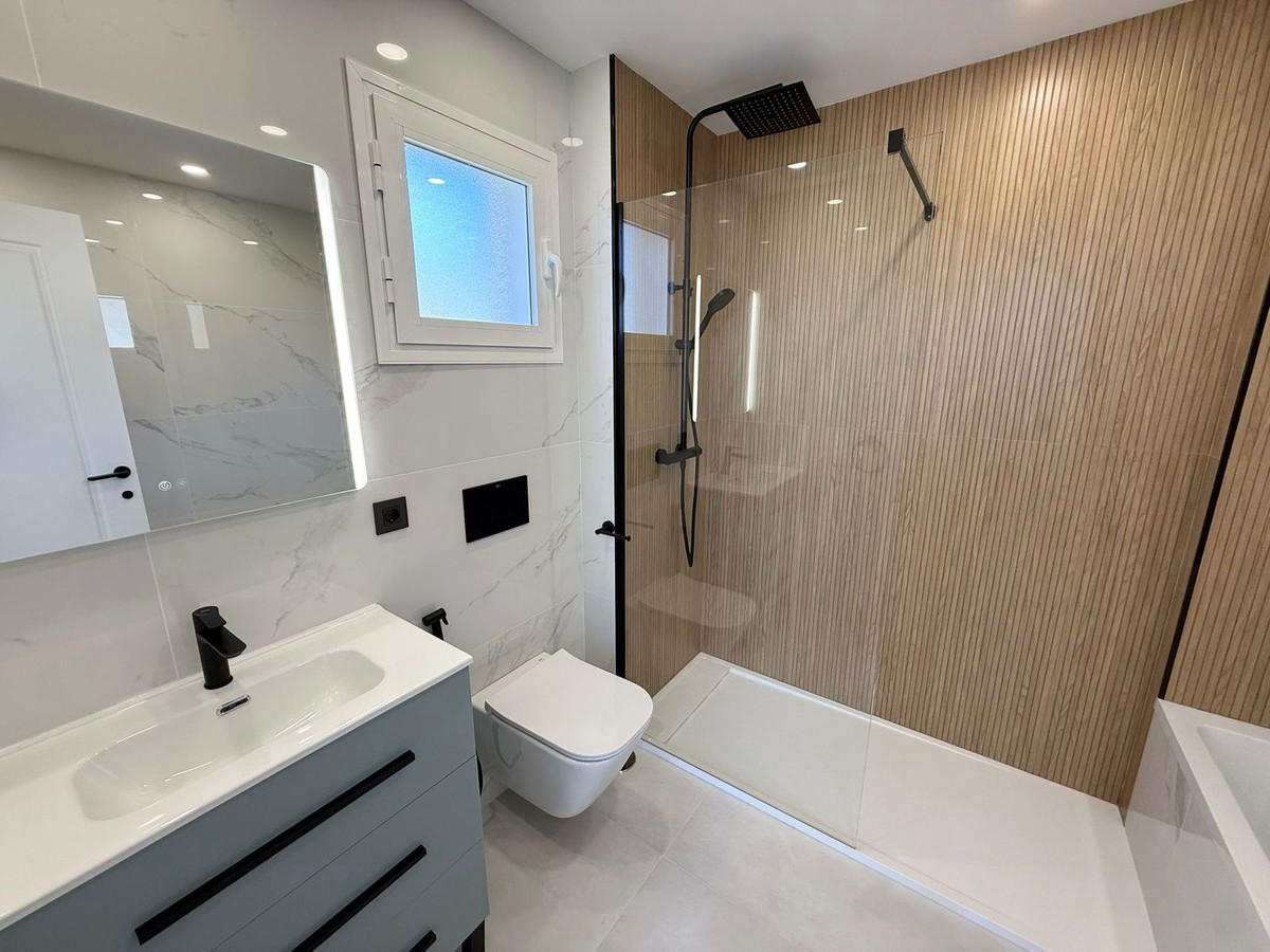 Huis te koop in El Paraiso | 3 slaapkamers H5040358