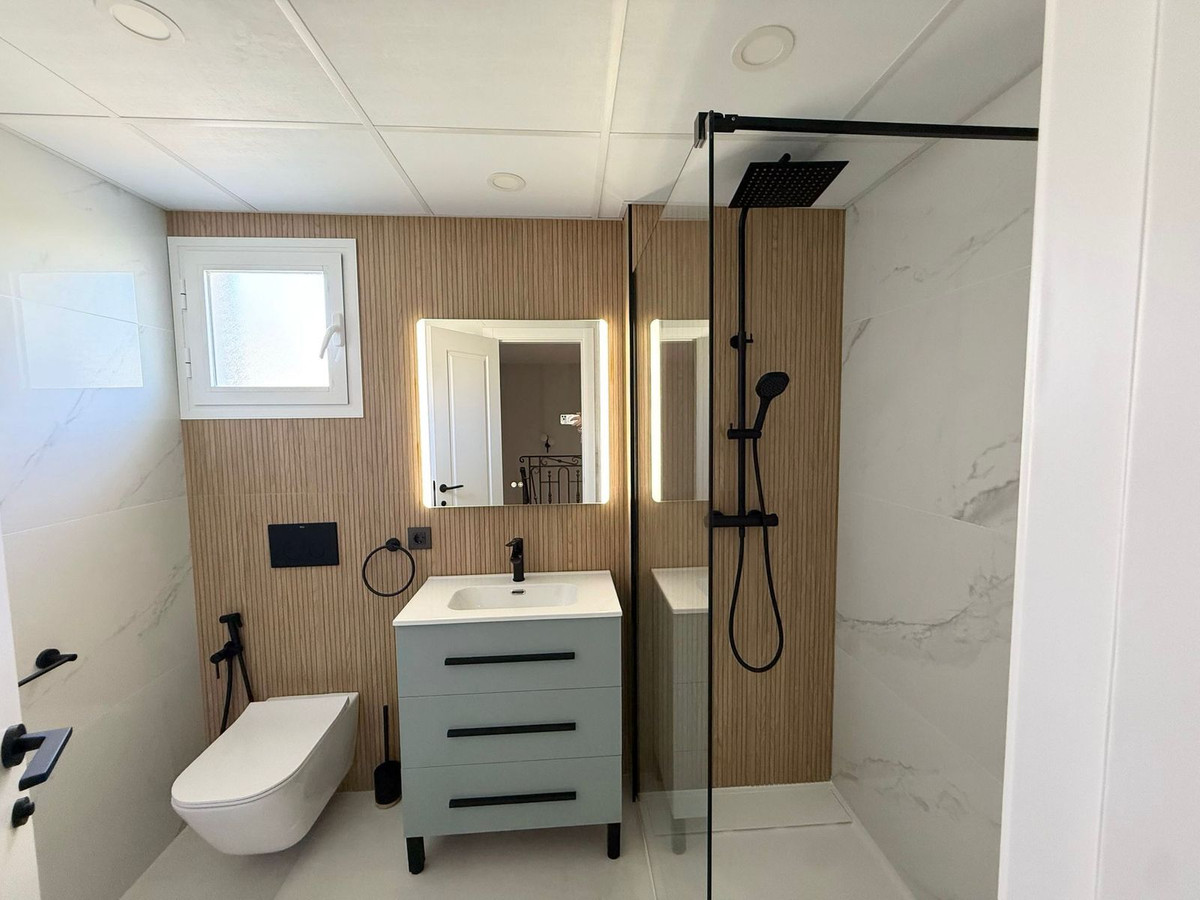 Huis te koop in El Paraiso | 3 slaapkamers H5040358